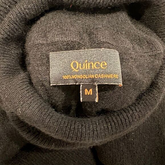 Quince 100% Cashmere Turtleneck Sweater Black Size M Thick Luxurious - Picture 5 of 5